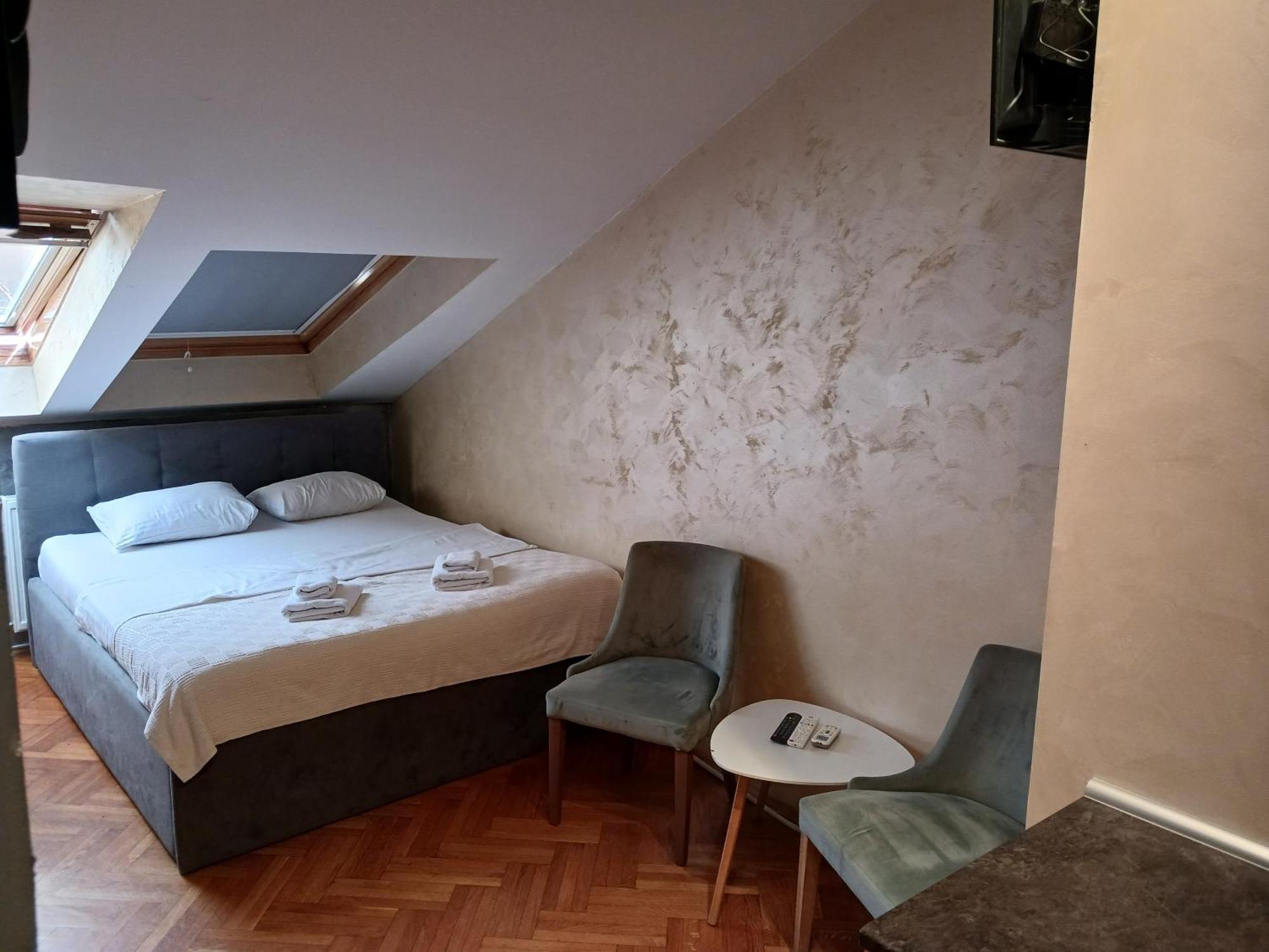 Apartmani Jasmin Nowy Sad Zewnętrze zdjęcie